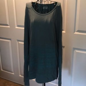 Athleta long sleeve shirt